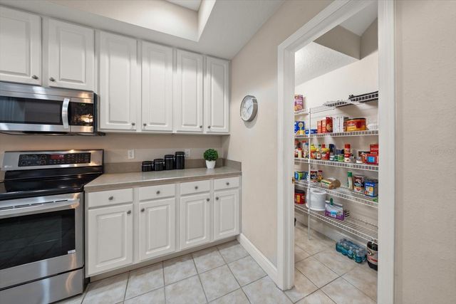 250 2ND AVENUE SW, Largo, FL 33770