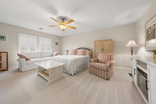 250 2ND AVENUE SW, Largo, FL 33770