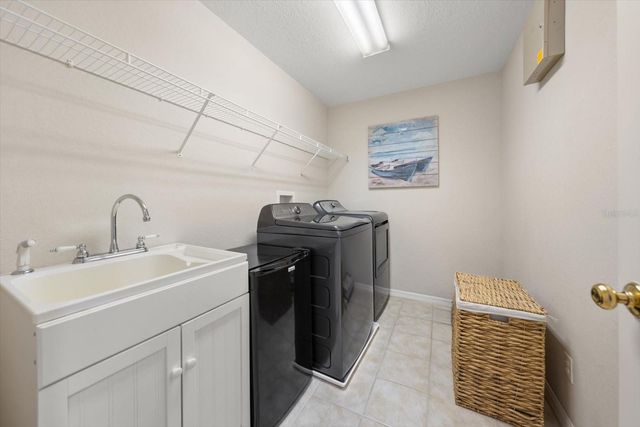 250 2ND AVENUE SW, Largo, FL 33770
