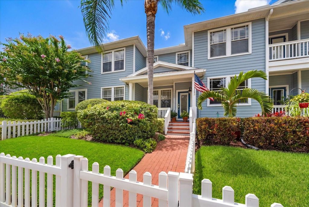 250 2ND AVENUE SW, Largo, FL 33770