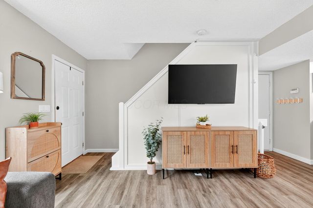 3341 Paradise Avenue, Hilliard, OH 43026