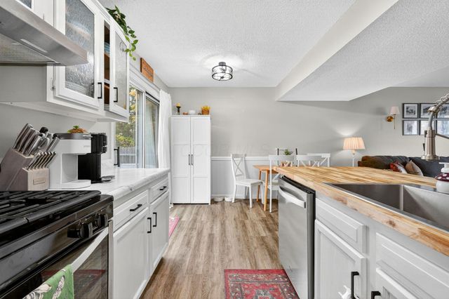 3341 Paradise Avenue, Hilliard, OH 43026