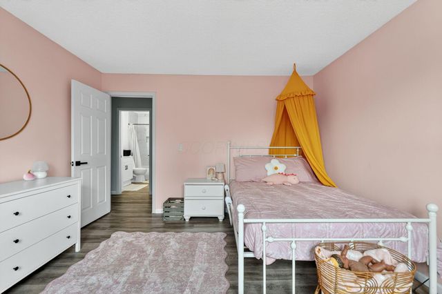 3341 Paradise Avenue, Hilliard, OH 43026