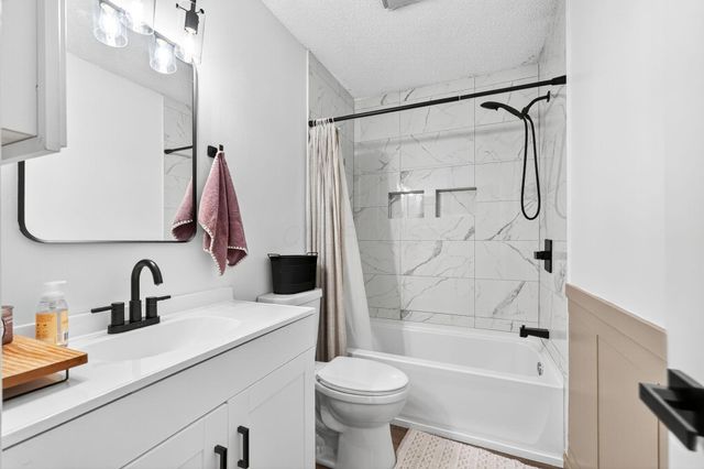 3341 Paradise Avenue, Hilliard, OH 43026