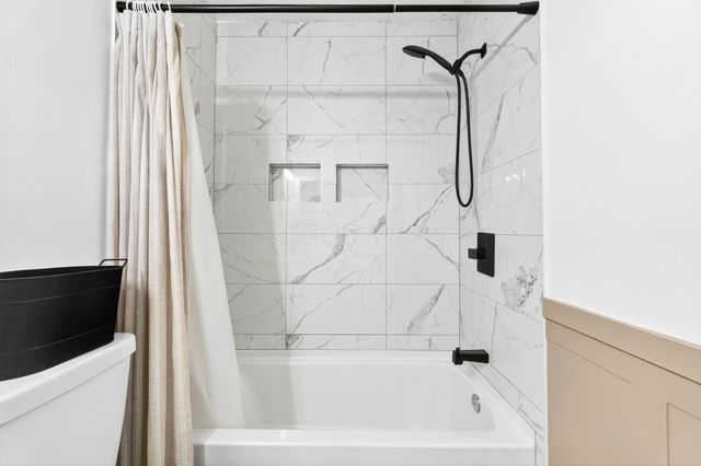 3341 Paradise Avenue, Hilliard, OH 43026