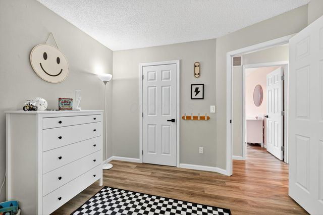 3341 Paradise Avenue, Hilliard, OH 43026