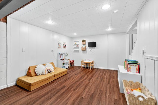 3341 Paradise Avenue, Hilliard, OH 43026