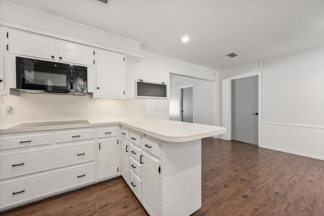6806 Norfolk Avenue, Lubbock, TX 79413