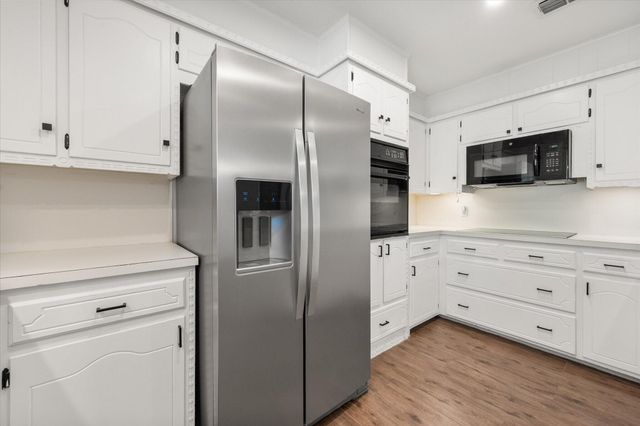 6806 Norfolk Avenue, Lubbock, TX 79413