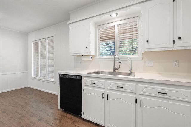 6806 Norfolk Avenue, Lubbock, TX 79413