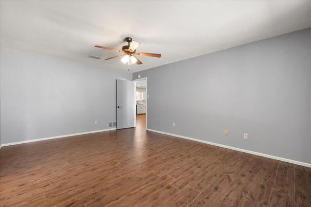 6806 Norfolk Avenue, Lubbock, TX 79413