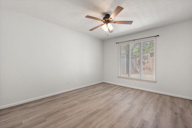 6806 Norfolk Avenue, Lubbock, TX 79413