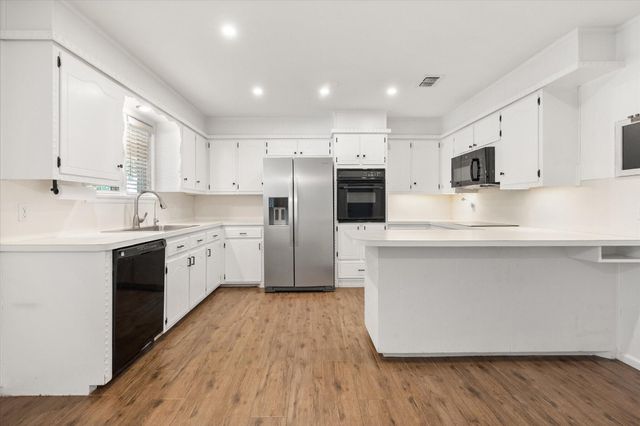 6806 Norfolk Avenue, Lubbock, TX 79413