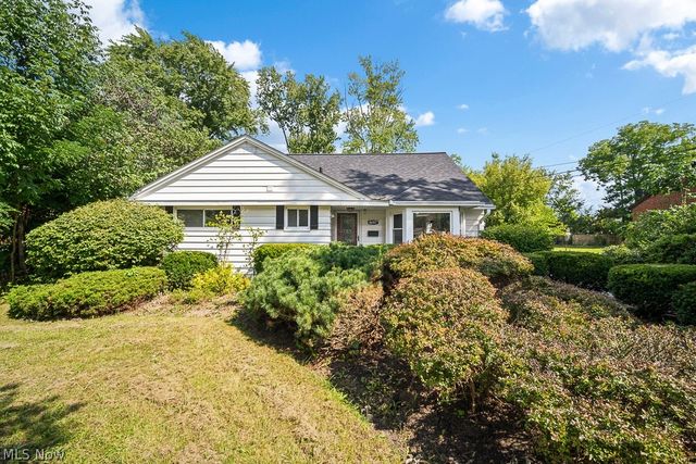 4697 Canterbury Road, North Olmsted, OH 44070