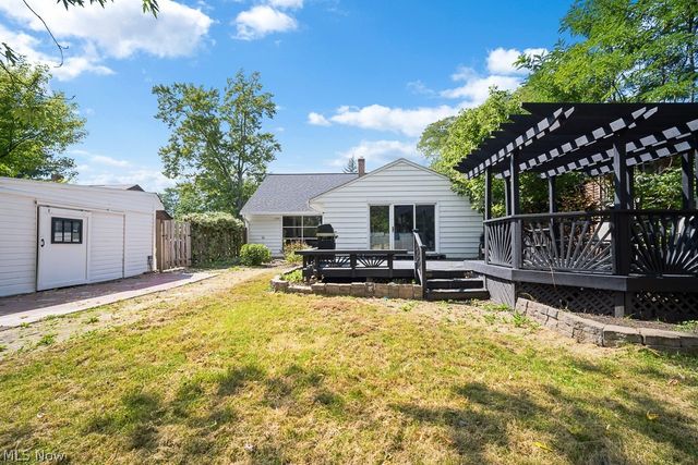 4697 Canterbury Road, North Olmsted, OH 44070