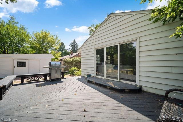4697 Canterbury Road, North Olmsted, OH 44070