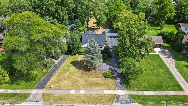 4697 Canterbury Road, North Olmsted, OH 44070