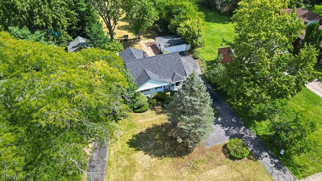 4697 Canterbury Road, North Olmsted, OH 44070