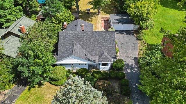 4697 Canterbury Road, North Olmsted, OH 44070