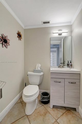 3725 S Ocean Dr 812, Hollywood, FL 33019