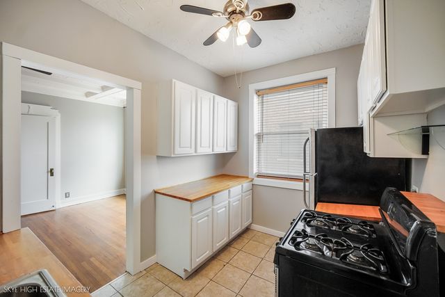 945 E Hyde Park Boulevard 2, Chicago, IL 60615