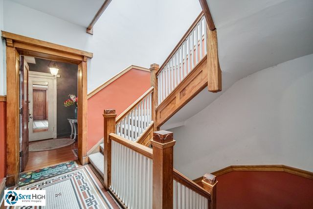 945 E Hyde Park Boulevard 2, Chicago, IL 60615