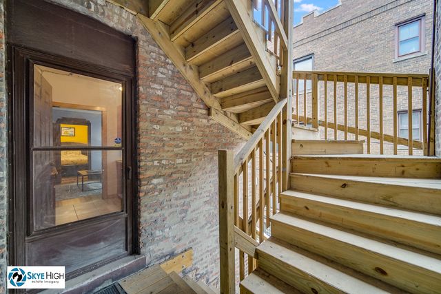 945 E Hyde Park Boulevard 2, Chicago, IL 60615