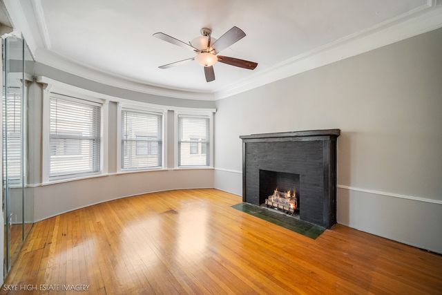 945 E Hyde Park Boulevard 2, Chicago, IL 60615