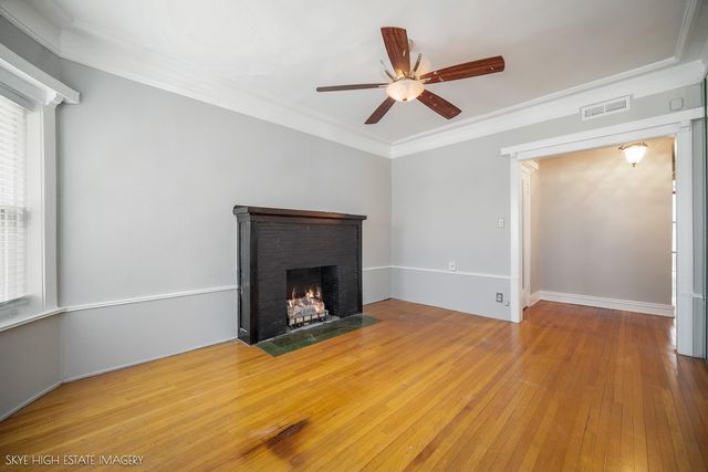 945 E Hyde Park Boulevard 2, Chicago, IL 60615