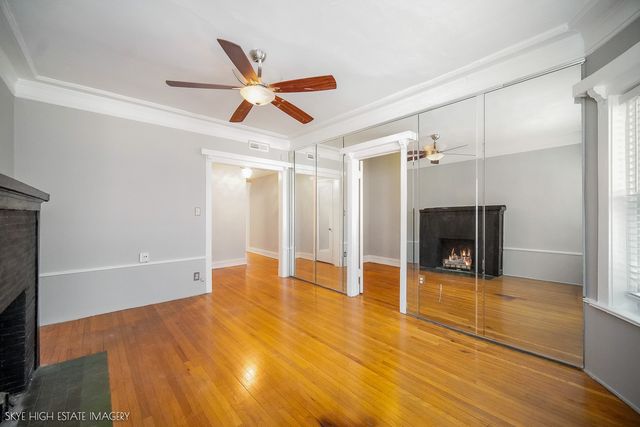 945 E Hyde Park Boulevard 2, Chicago, IL 60615