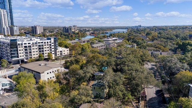 212 Bonnieview ST, Austin, TX 78704