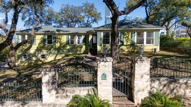 212 Bonnieview ST, Austin, TX 78704