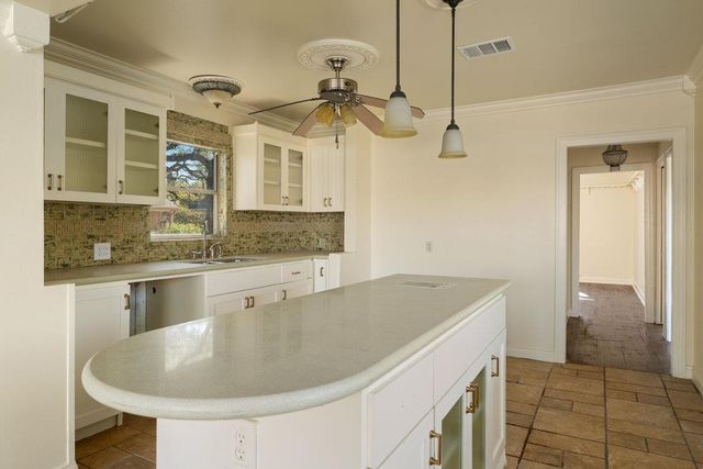 212 Bonnieview ST, Austin, TX 78704