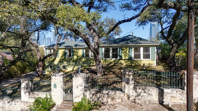212 Bonnieview ST, Austin, TX 78704