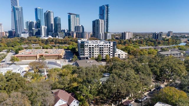 212 Bonnieview ST, Austin, TX 78704