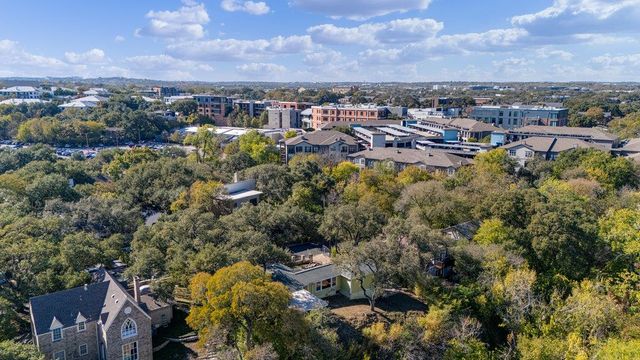 212 Bonnieview ST, Austin, TX 78704