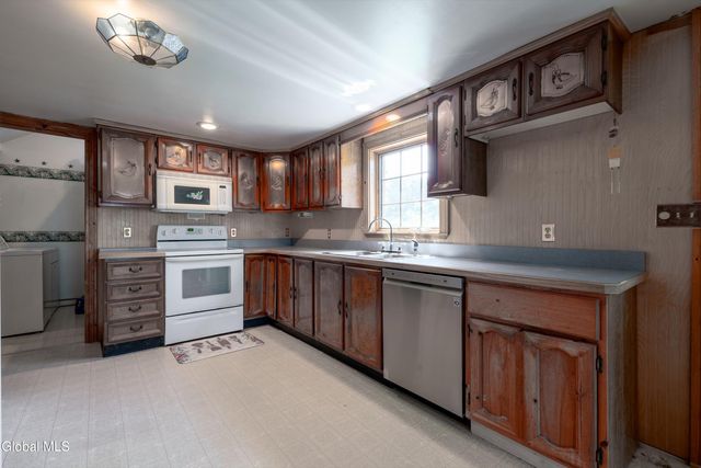 40 Dean Road, Hudson Falls, NY 12839