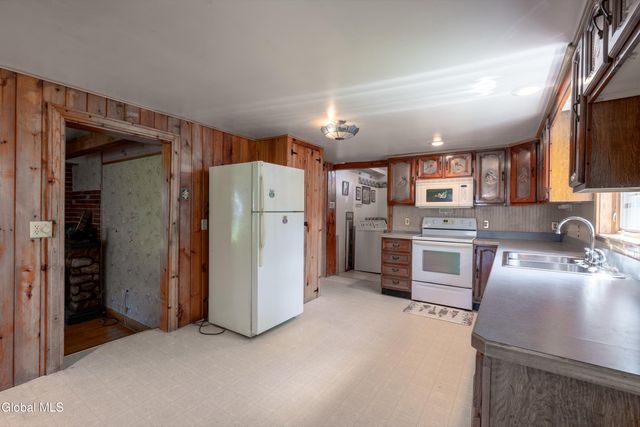 40 Dean Road, Hudson Falls, NY 12839