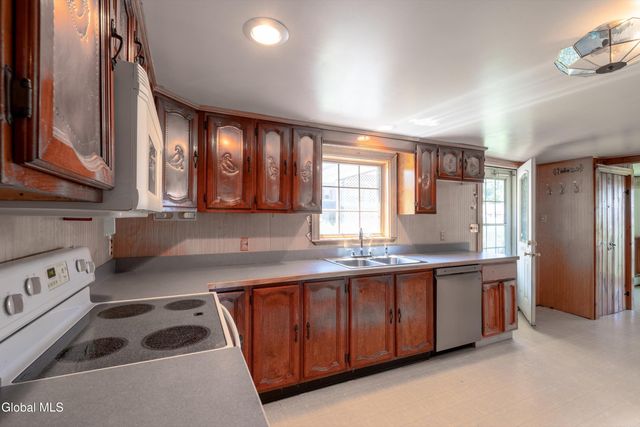 40 Dean Road, Hudson Falls, NY 12839