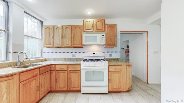 276 Woodbine Street, Brooklyn, NY 11221