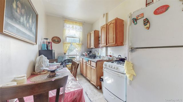 276 Woodbine Street, Brooklyn, NY 11221