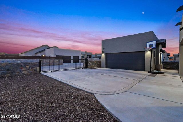 2621 MARIA CASAS Street, El Paso, TX 79938