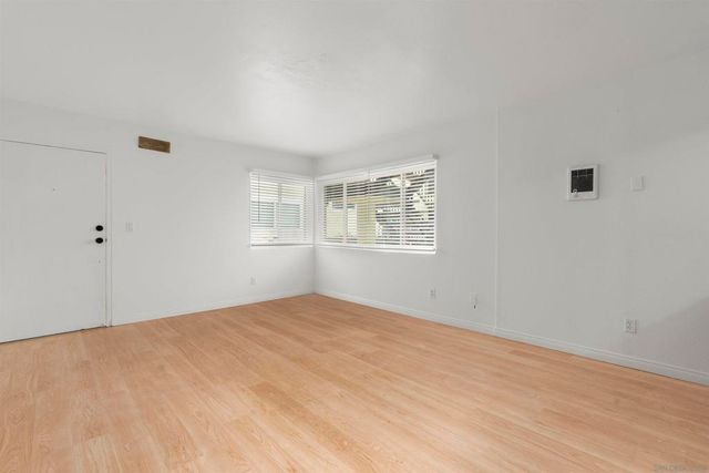 4950 Coronado Ave 3, San Diego, CA 92107