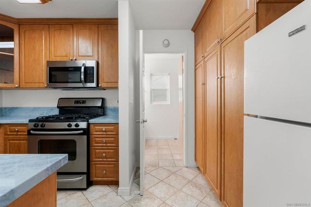 4950 Coronado Ave 3, San Diego, CA 92107