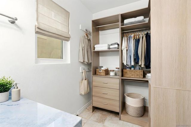 4950 Coronado Ave 3, San Diego, CA 92107