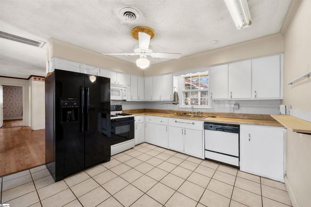 3 Durham Drive, Williamston, SC 29697