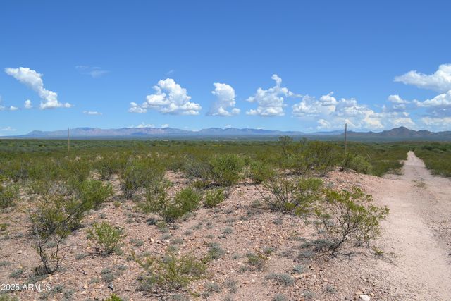 TBD N Blue Flax Place -, Huachuca City, AZ 85616