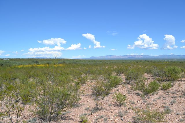 TBD N Blue Flax Place -, Huachuca City, AZ 85616