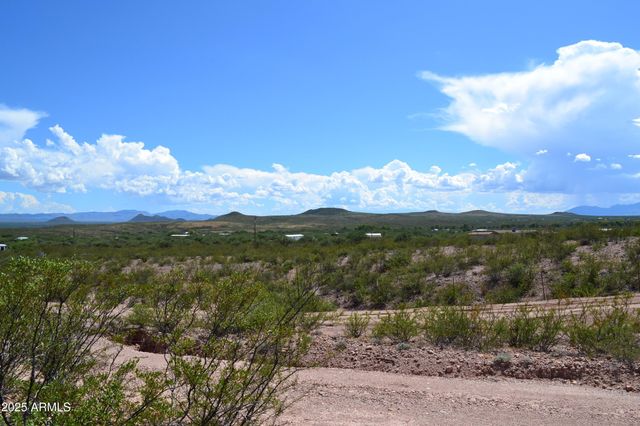 TBD N Blue Flax Place -, Huachuca City, AZ 85616