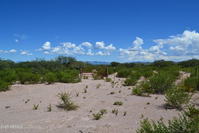 TBD N Blue Flax Place -, Huachuca City, AZ 85616